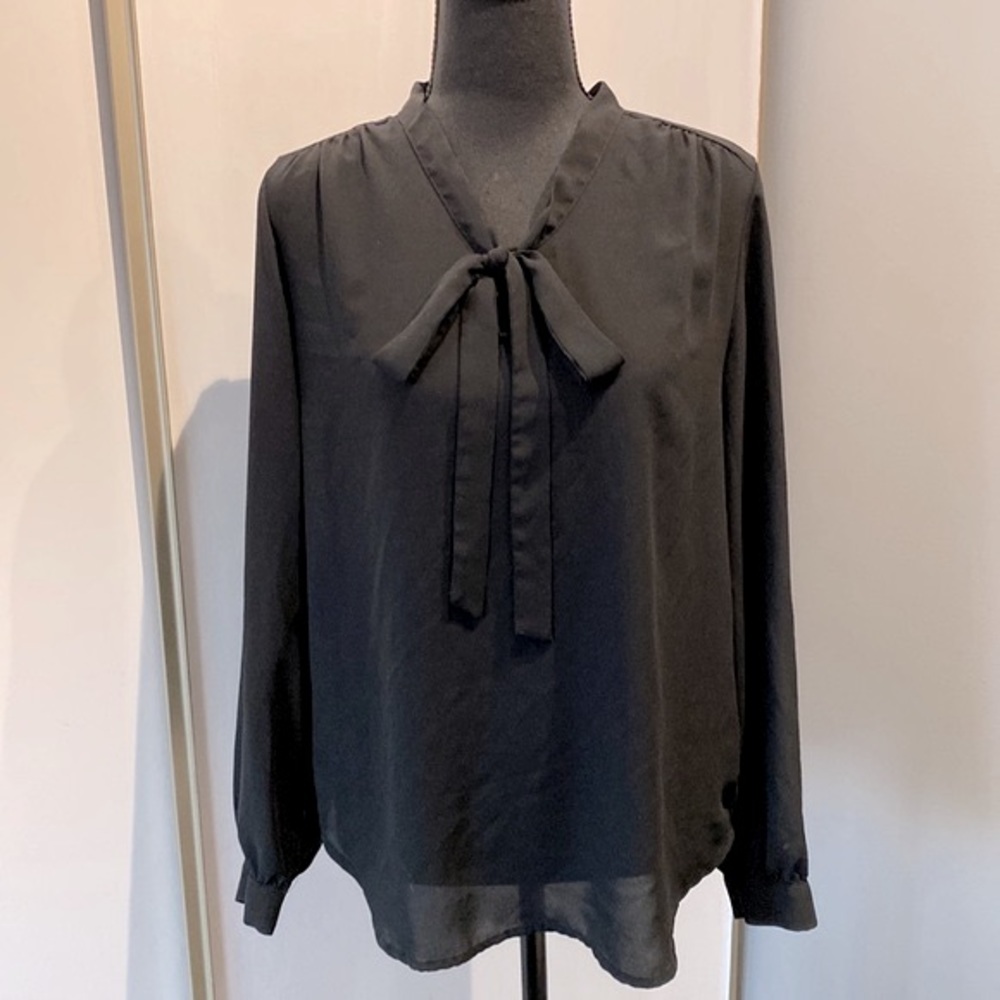 Forever 21 Black Bow-Tie Blouse